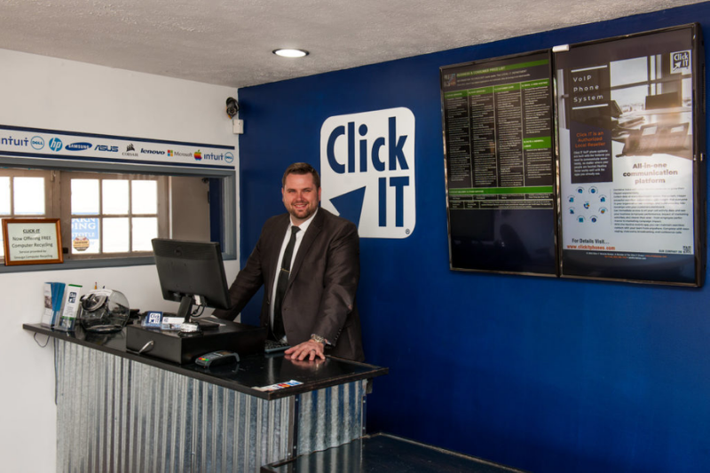 Click IT computer repair franchise storefront in Chagrin Falls Ohio